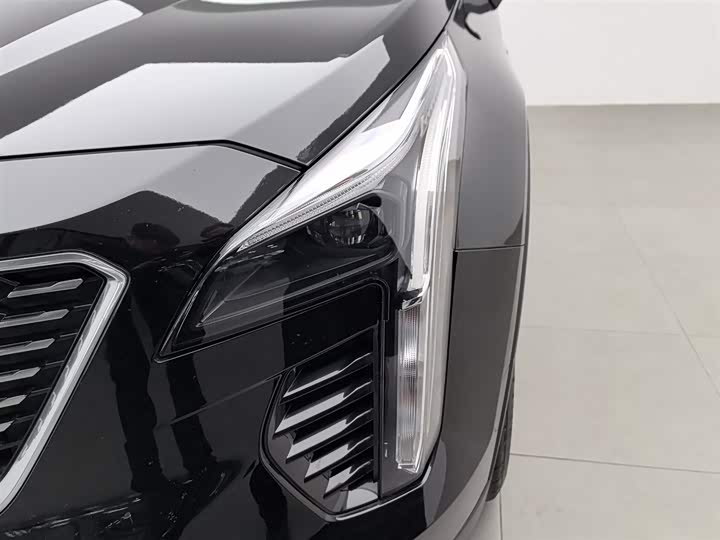 Фото 7 - Cadillac XT4