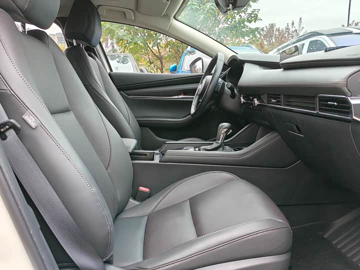 Фото 3 - Mazda 3 (Axela)