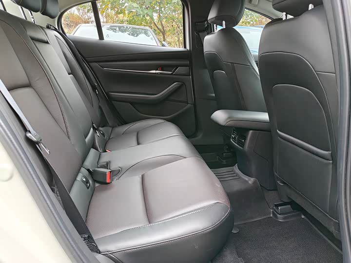 Фото 9 - Mazda 3 (Axela)