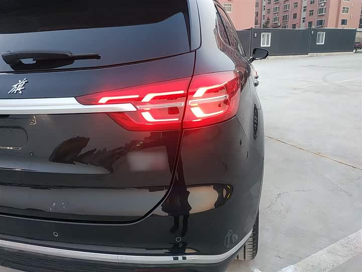 Фото 8 - Hongqi HS5