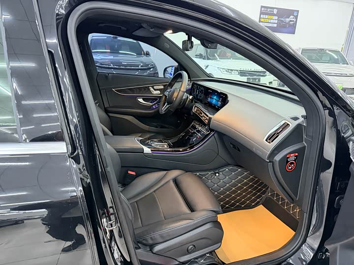 Фото 7 - Mercedes-Benz EQC