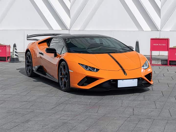Фото 3 - Lamborghini Huracán