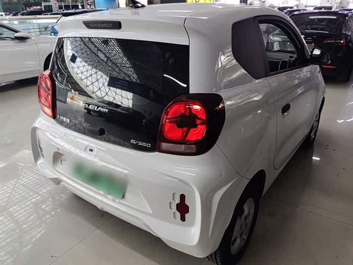 Фото 7 - Roewe Clever