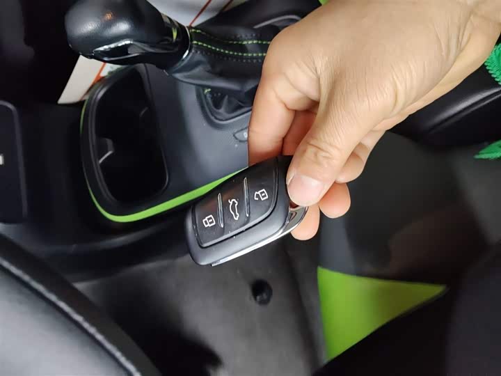 Фото 9 - Roewe Clever