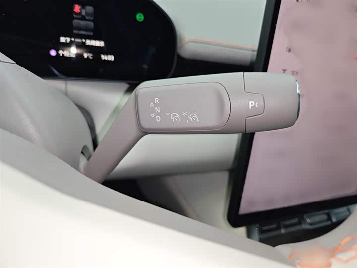 Фото 7 - Zeekr 007 GT