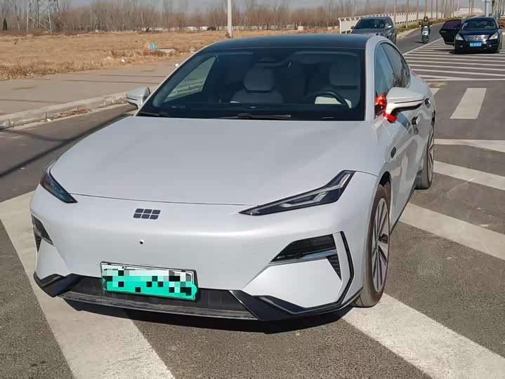 Фото 1 - Geely Galaxy E8