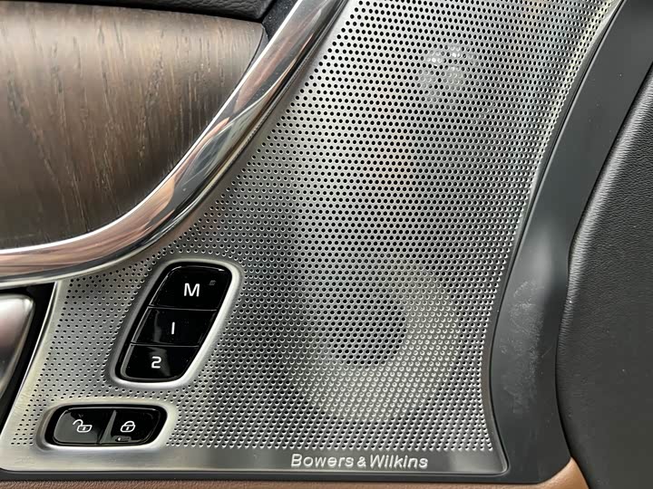 Фото 5 - Volvo S90