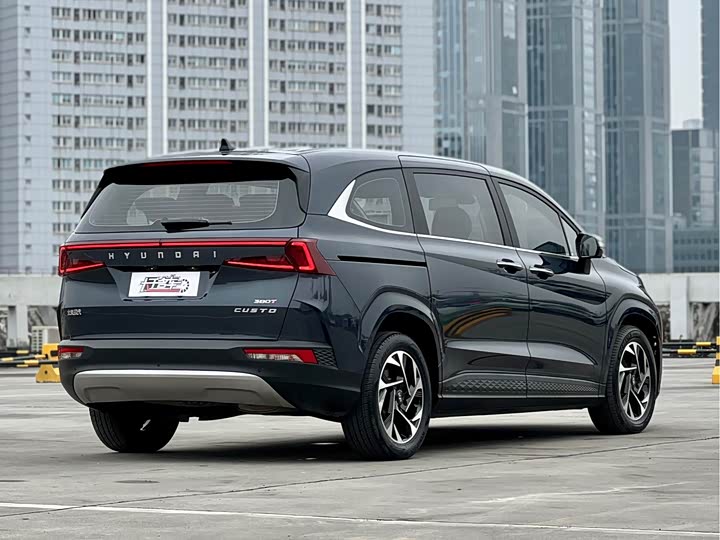 Фото 5 - Hyundai Custo