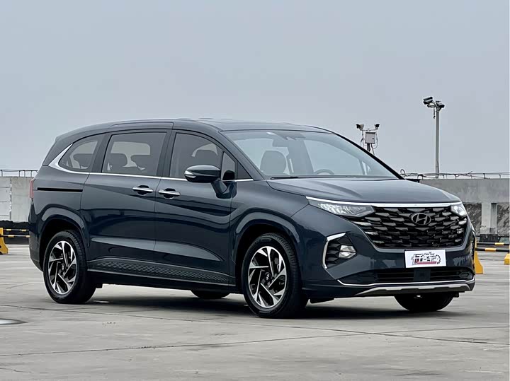Фото 7 - Hyundai Custo