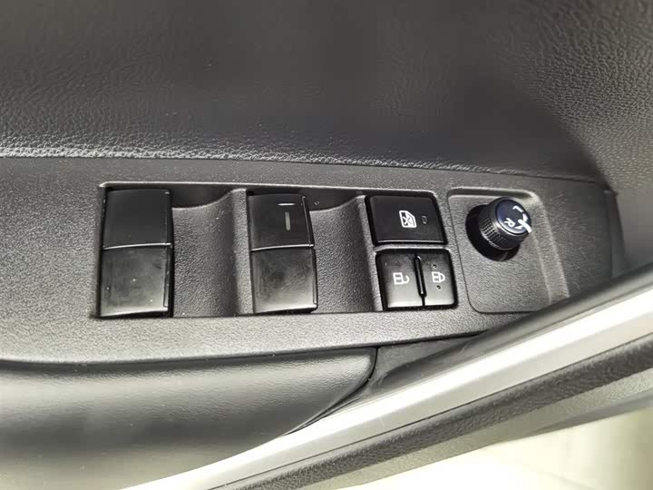 Фото 9 - Toyota Frontlander