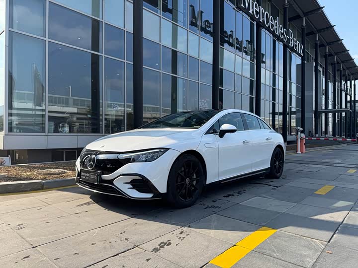 Фото 1 - Mercedes-Benz EQE