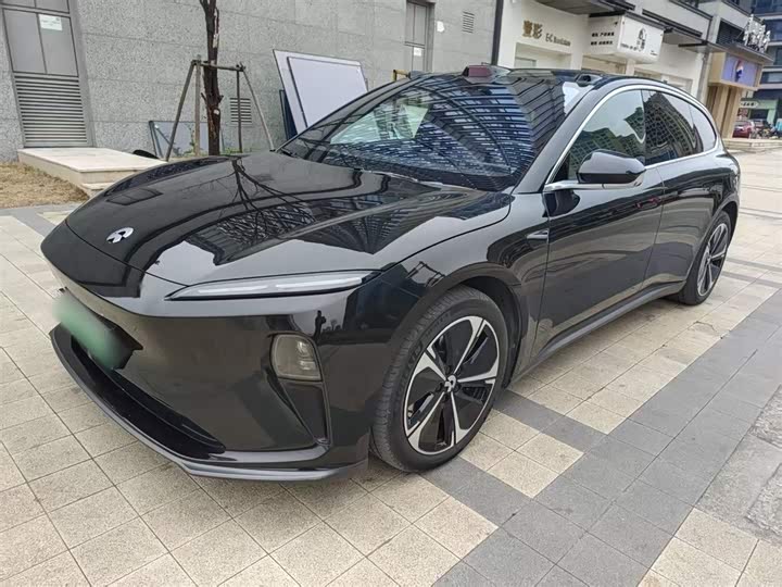 Фото 1 - Nio ET5T