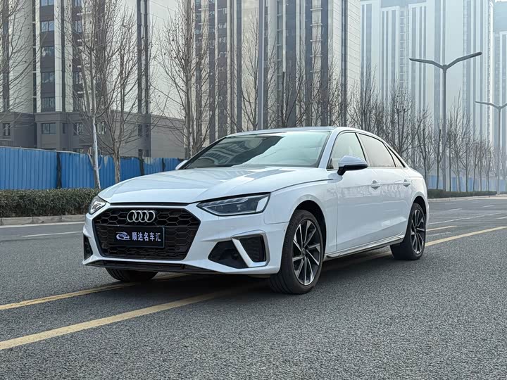 Фото 1 - Audi A4L