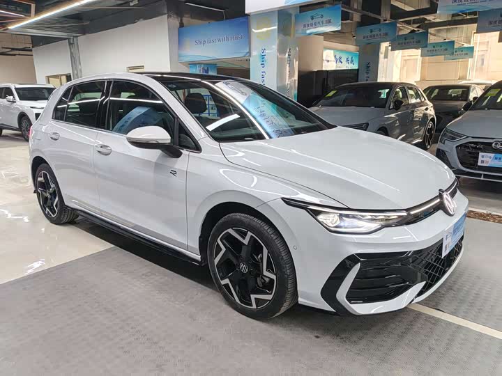 Фото 3 - Volkswagen Golf