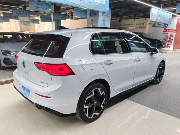 Фото 7 - Volkswagen Golf