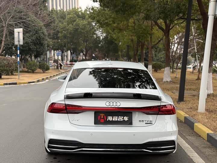 Фото 5 - Audi A7