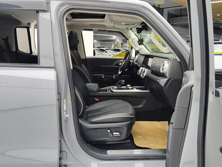 Фото 8 - Tank 300