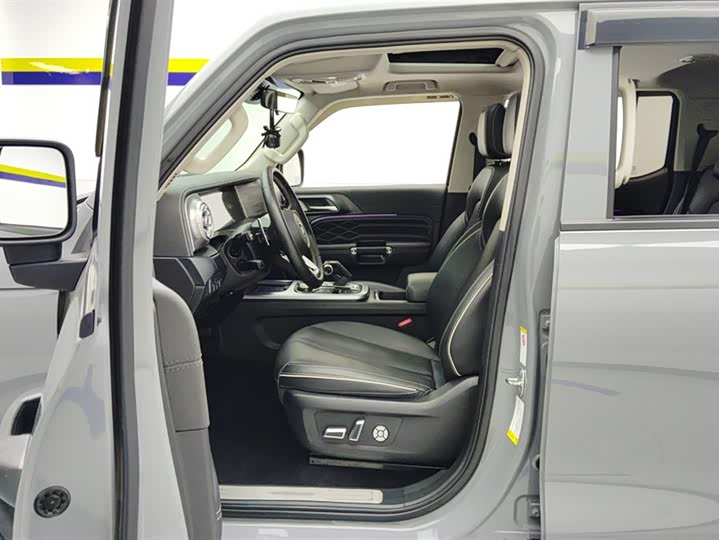 Фото 9 - Tank 300