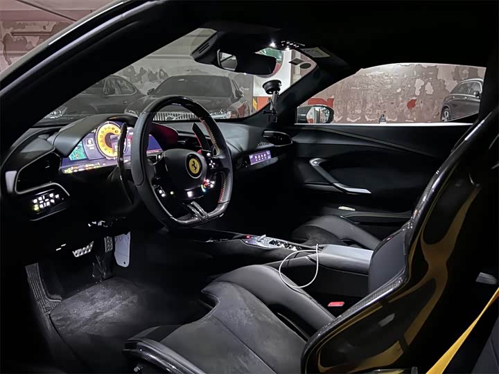 Фото 4 - Ferrari 296