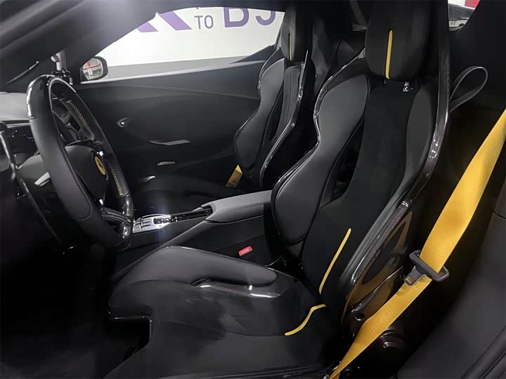 Фото 6 - Ferrari 296