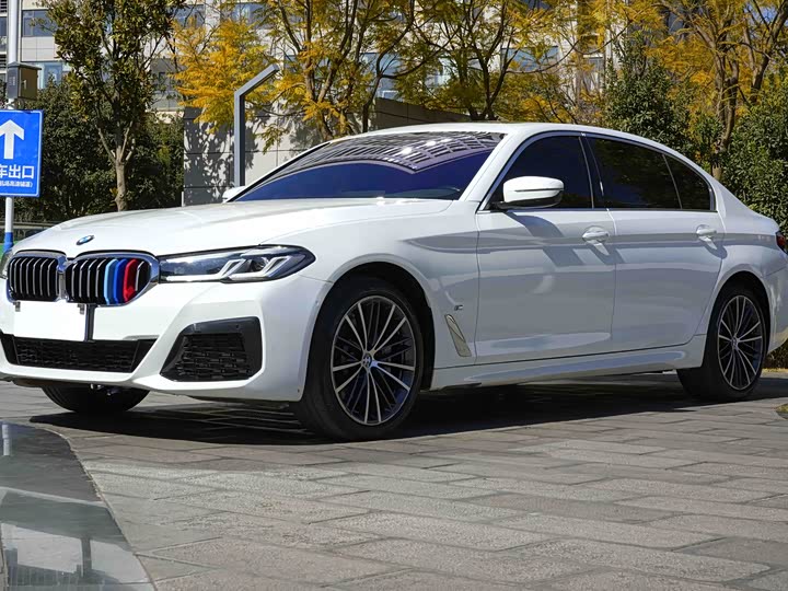 Фото 1 - BMW 5 Series