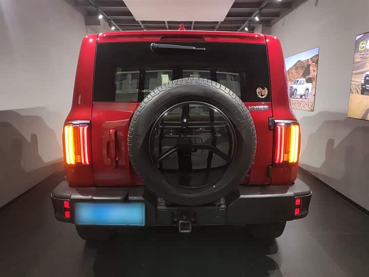 Фото 6 - Tank 300