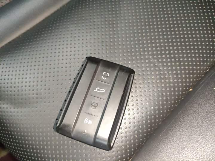 Фото 9 - Tank 300