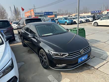 Фото 1 - Volkswagen Magotan