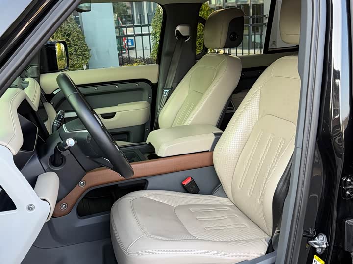 Фото 4 - Land Rover Defender