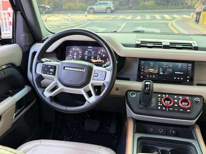 Фото 9 - Land Rover Defender