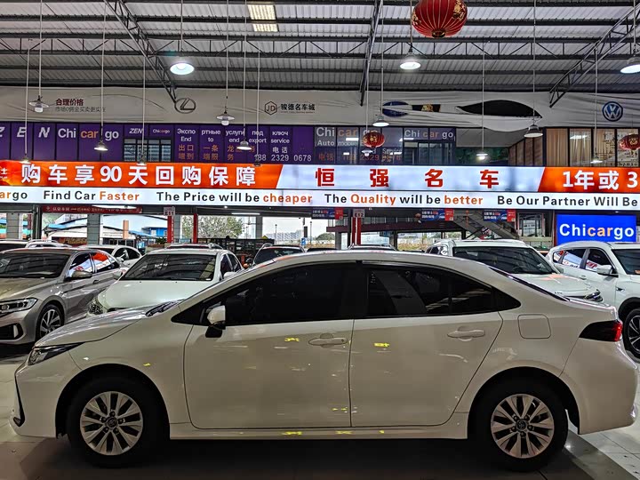 Фото 3 - Toyota Corolla