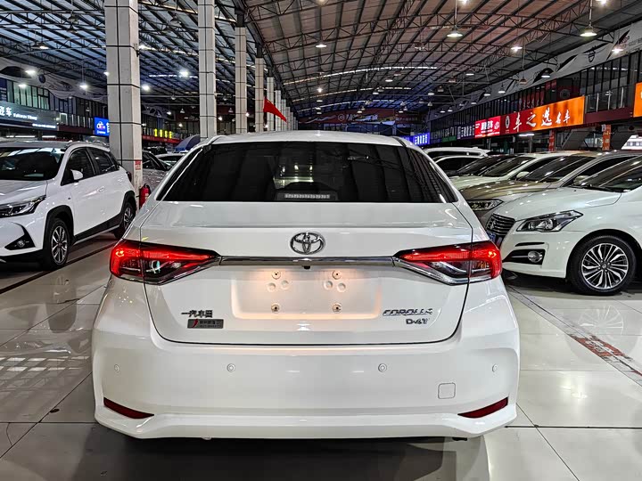 Фото 5 - Toyota Corolla