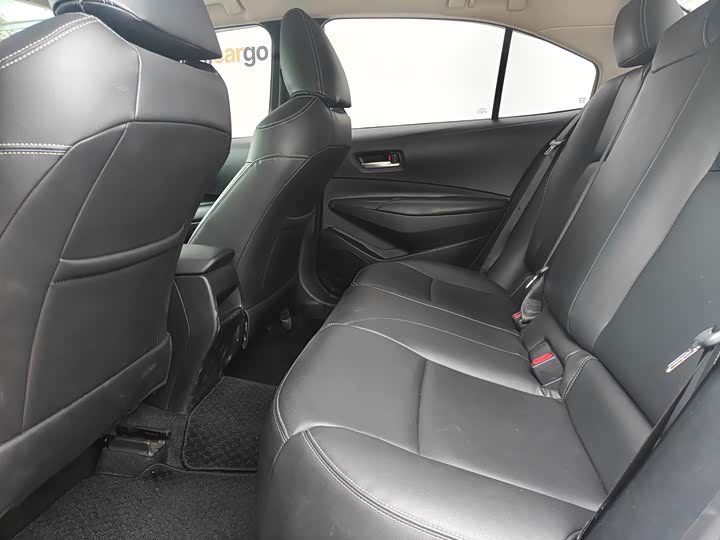 Фото 8 - Toyota Corolla