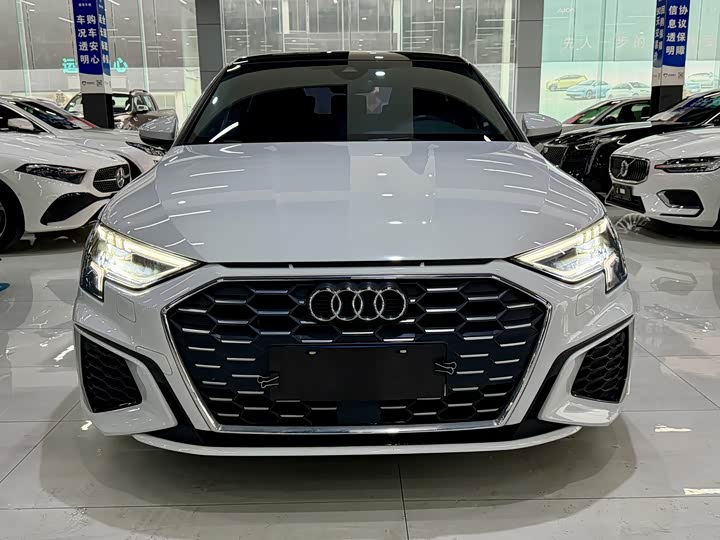 Фото 2 - Audi A3