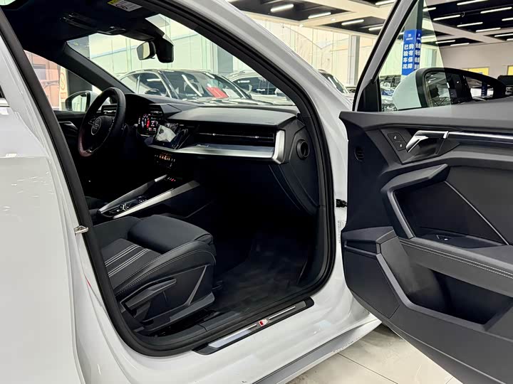 Фото 8 - Audi A3