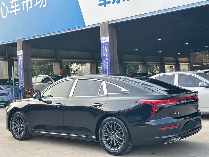 Фото 4 - Bestune B70