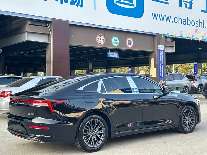 Фото 6 - Bestune B70