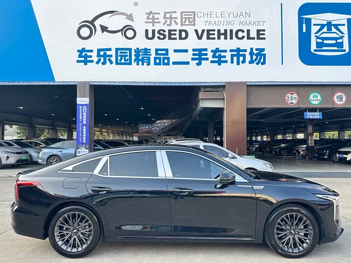 Фото 8 - Bestune B70