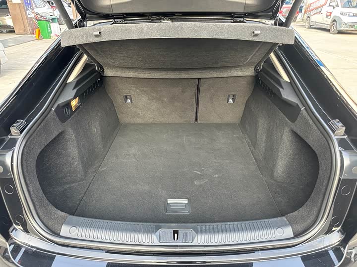 Фото 9 - Bestune B70