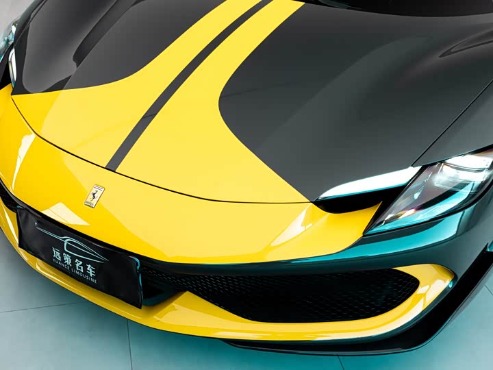 Фото 3 - Ferrari 296