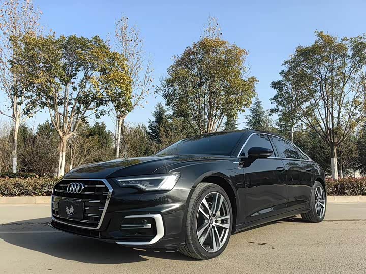 Фото 1 - Audi A6L