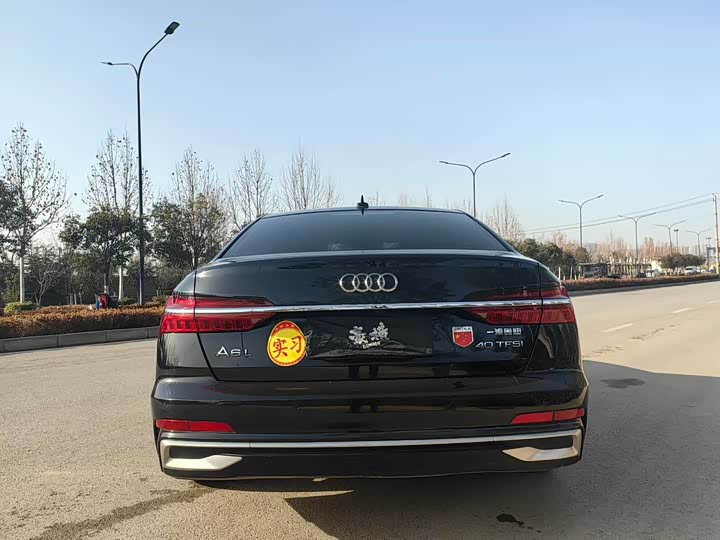 Фото 8 - Audi A6L