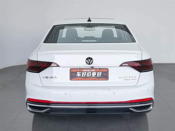 Фото 4 - Volkswagen Sagitar L