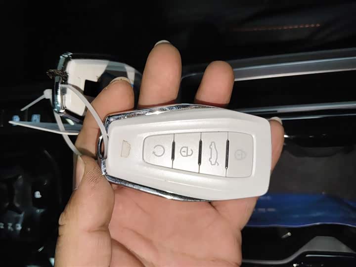 Фото 9 - Geely Cowboy