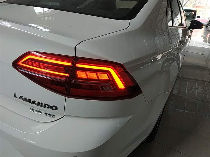 Фото 8 - Volkswagen Lamando L