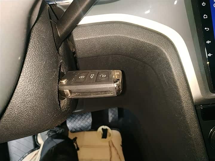 Фото 9 - Volkswagen Lamando L