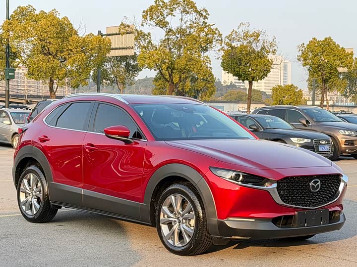 Фото 2 - Mazda CX-30