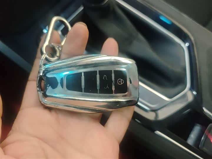 Фото 9 - Geely Emgrand GS