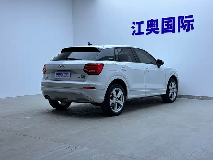 Фото 4 - Audi Q2L
