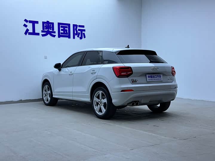 Фото 6 - Audi Q2L
